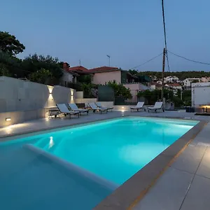 Apartment Sara, Trogir