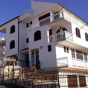 Nada Apartman