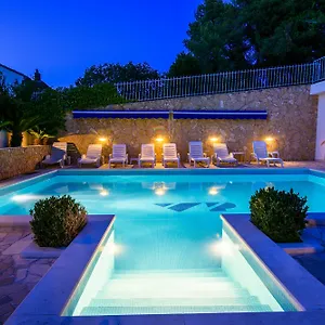 Paula Bed & Breakfast